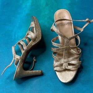 NEW NWOB Naturalizer Gold Baylor Glitter Sparkle Strappy Heels Tiny Platform 9M